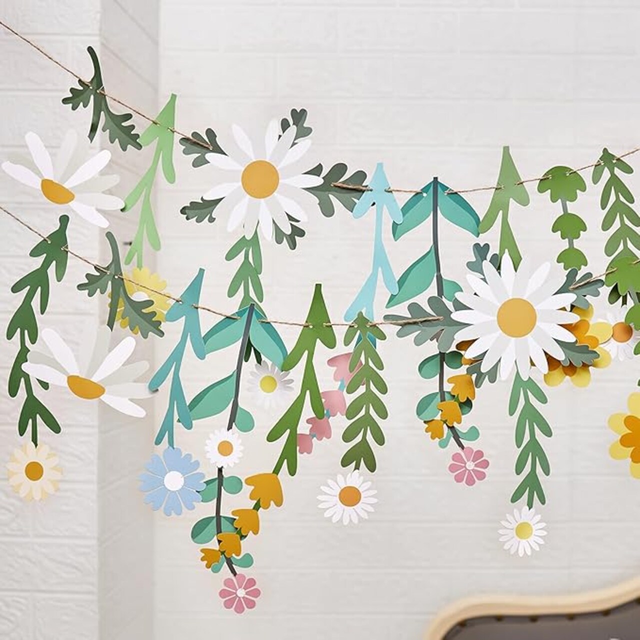 Flower Leaves Paper Garland Banner with Daisy & Wildflower Design – Floral Party Decorations for Wall Décor, Spring Garden Backdrop, and Wedding Celebrations